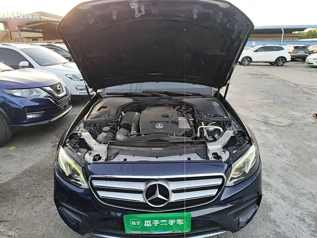 Mercedes-Benz E-Class 2017 — фото 20