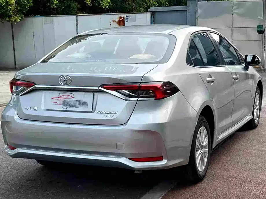 Toyota Corolla 2023 — фото 10