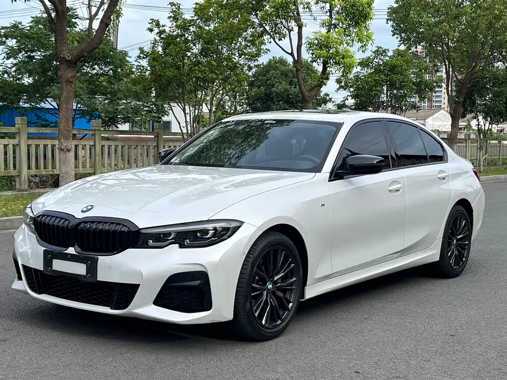 BMW 3 Series 2022