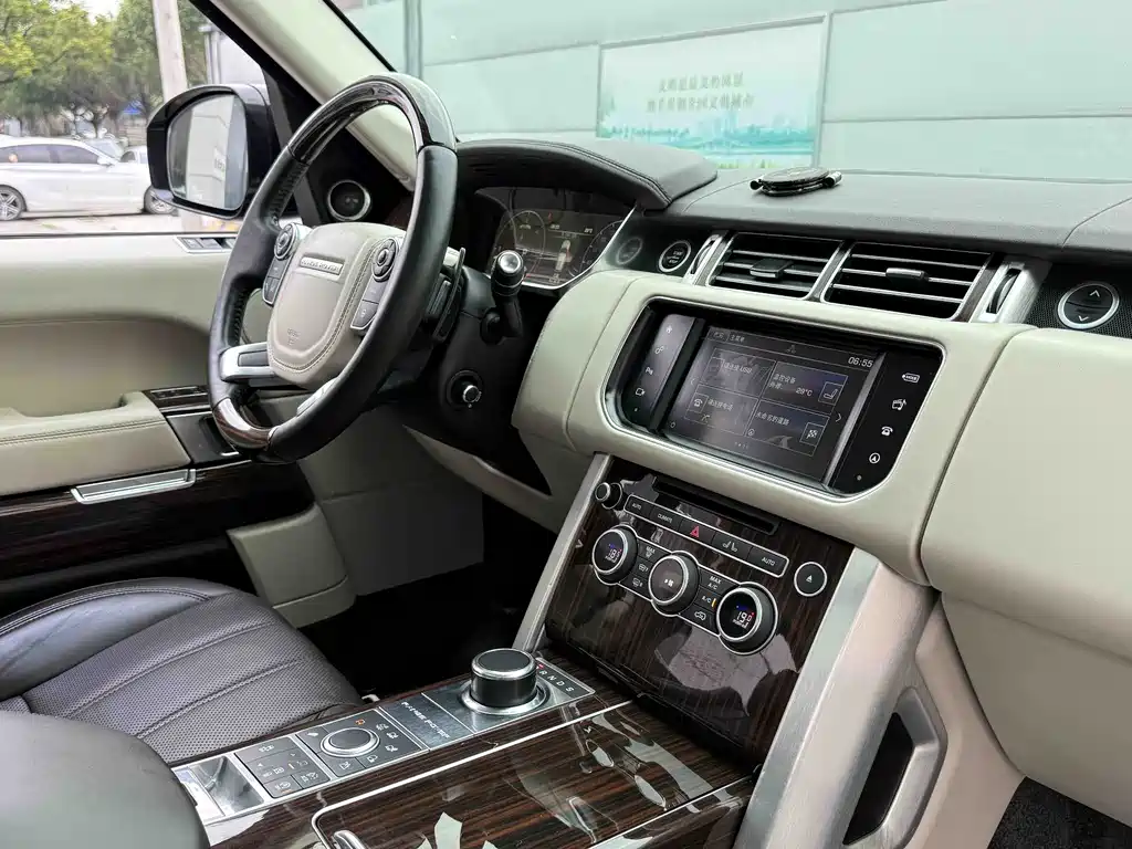 Land Rover Range Rover 2016 — фото 11