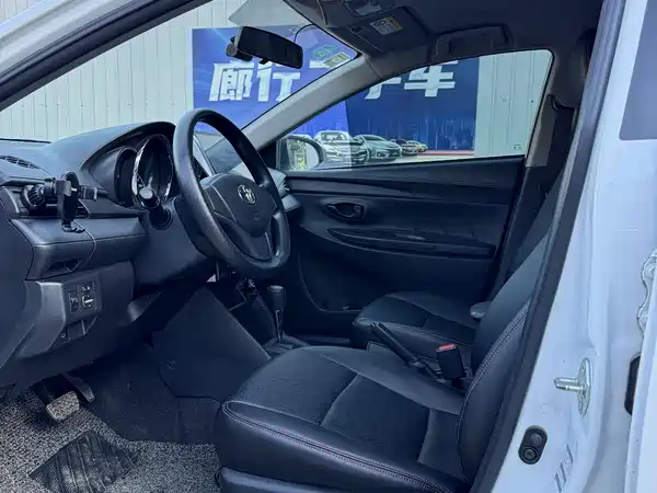 Toyota Yaris L 2016