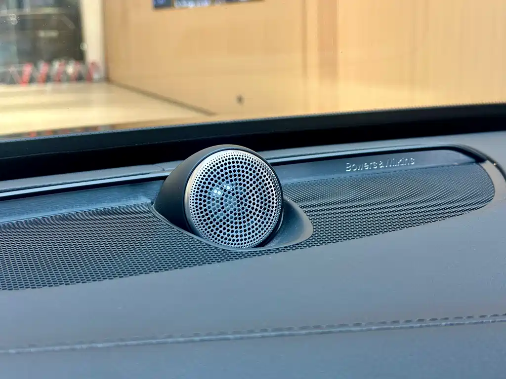 Volvo XC90 2021 — фото 16
