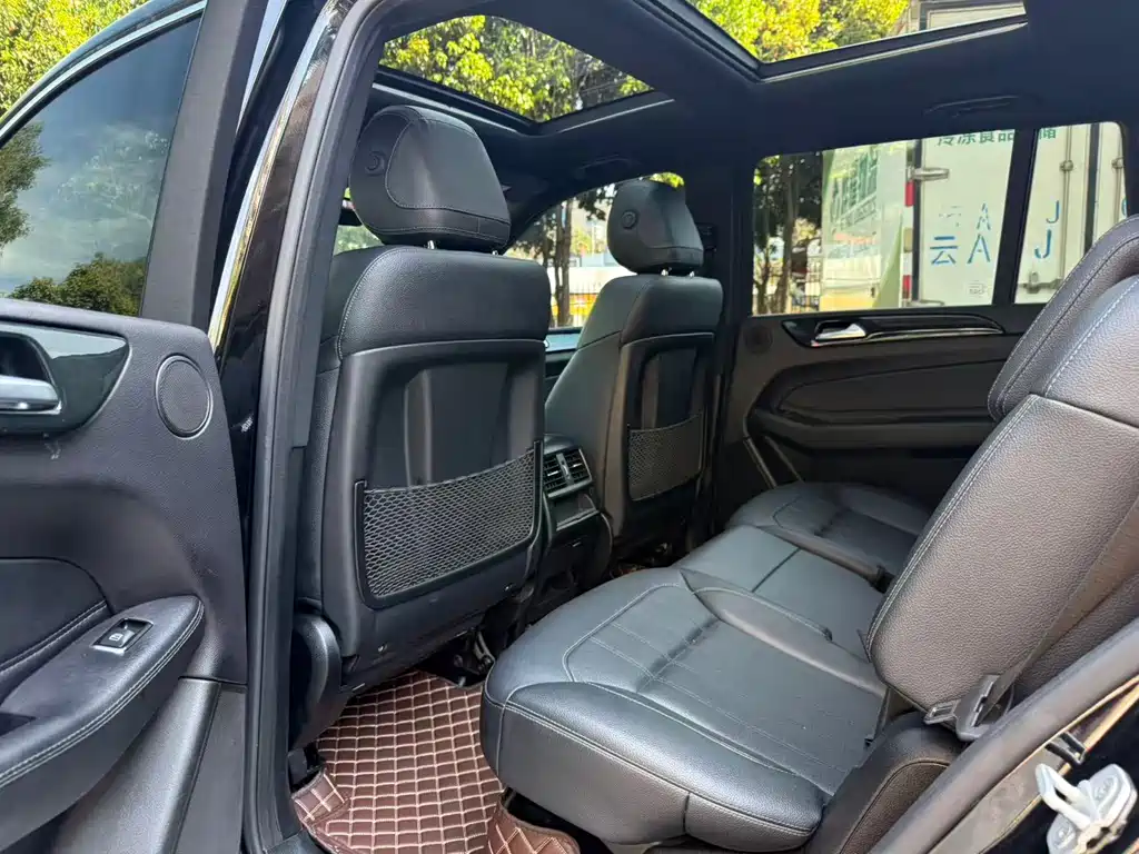 Mercedes-Benz GLS 2017 — фото 15