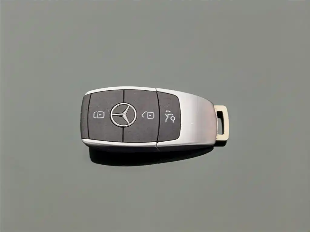 Mercedes-Benz C-Class 2019 — фото 19