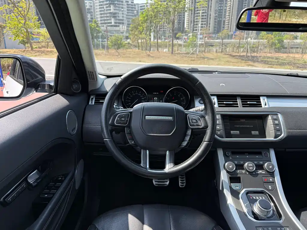 Land Rover Evoque 2015 — фото 12