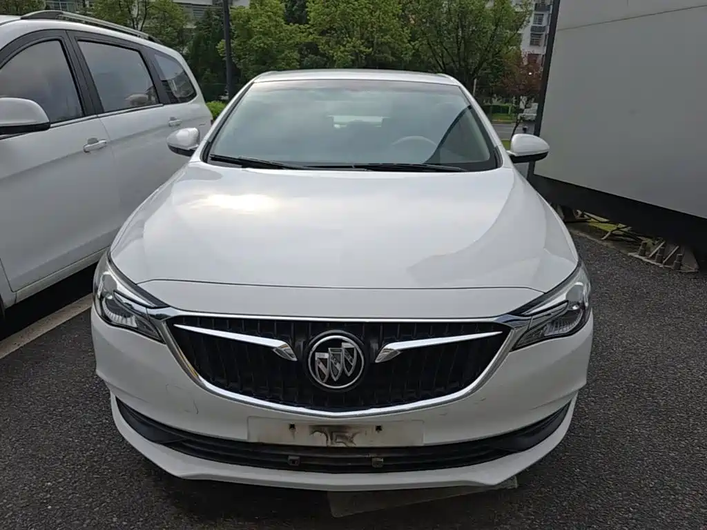 Buick Excelle 2018 — фото 3