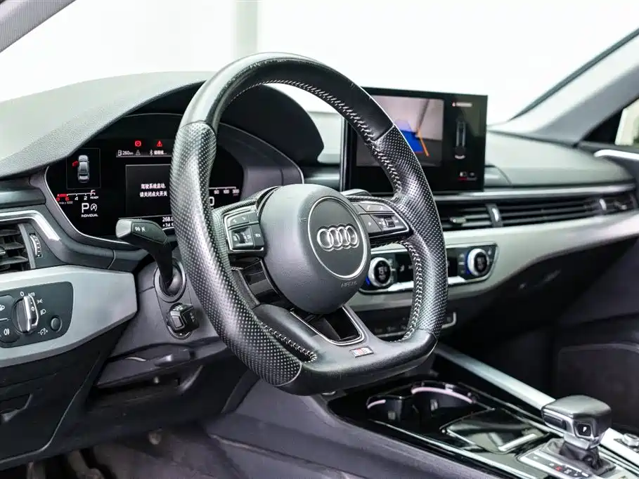 Audi A4L 2021 — фото 17