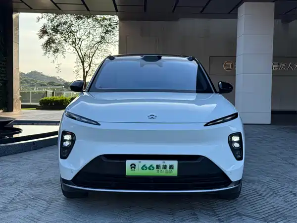 NIO ES8 2024