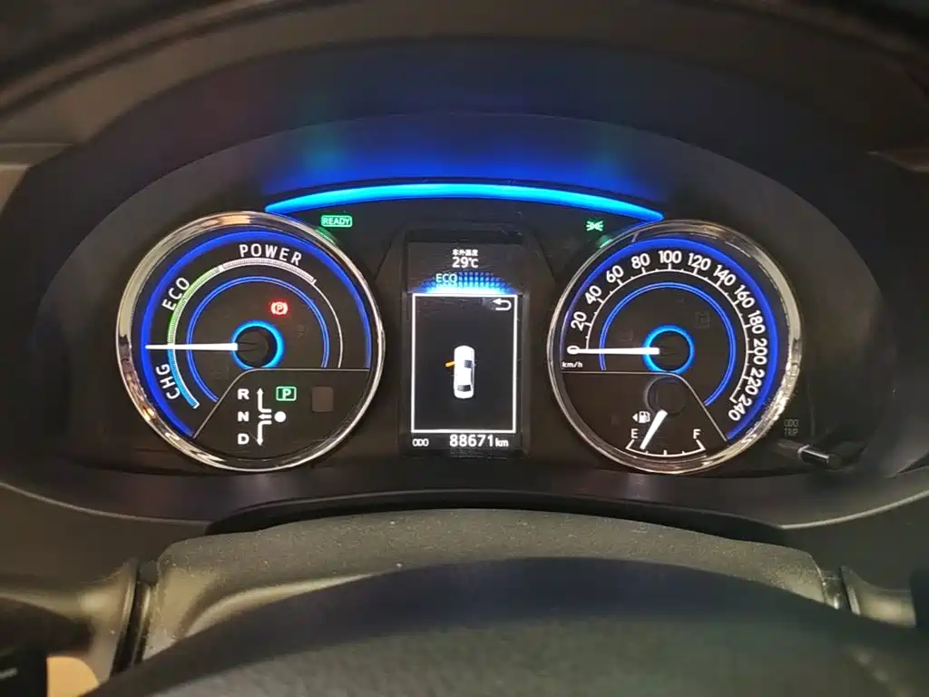 Toyota Corolla 2016 — фото 12