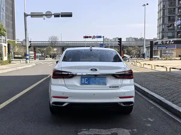 Ford Escort 2021
