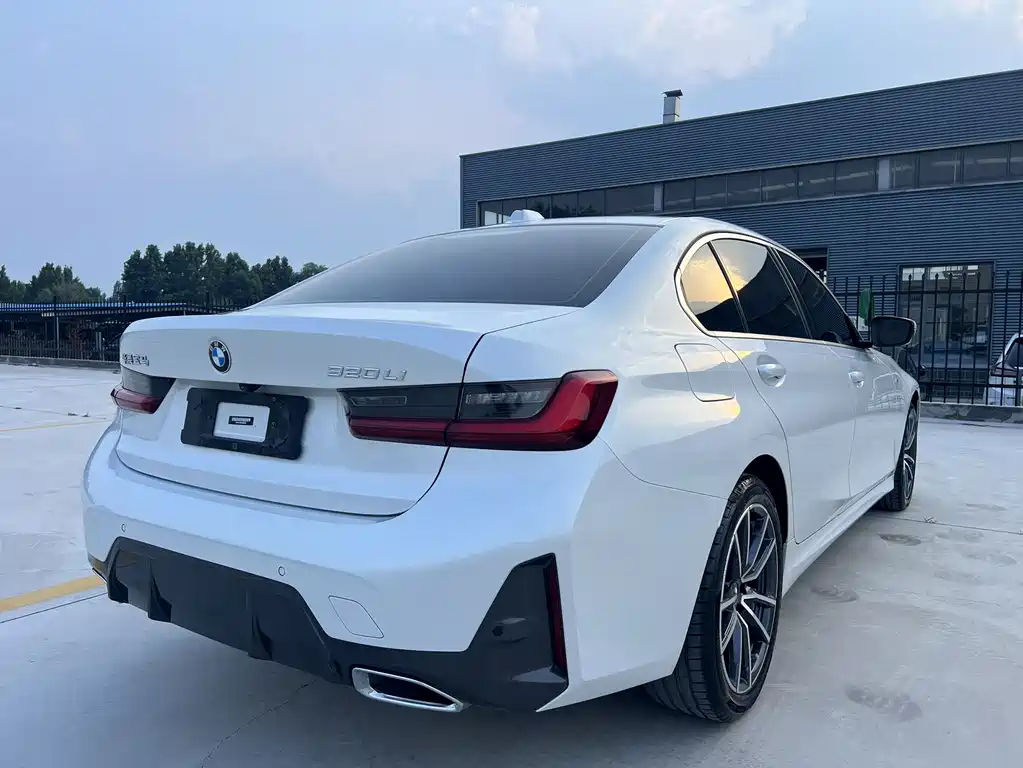 BMW 3 Series 2023