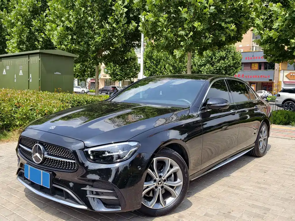 Mercedes-Benz E-Class 2023 — фото 1