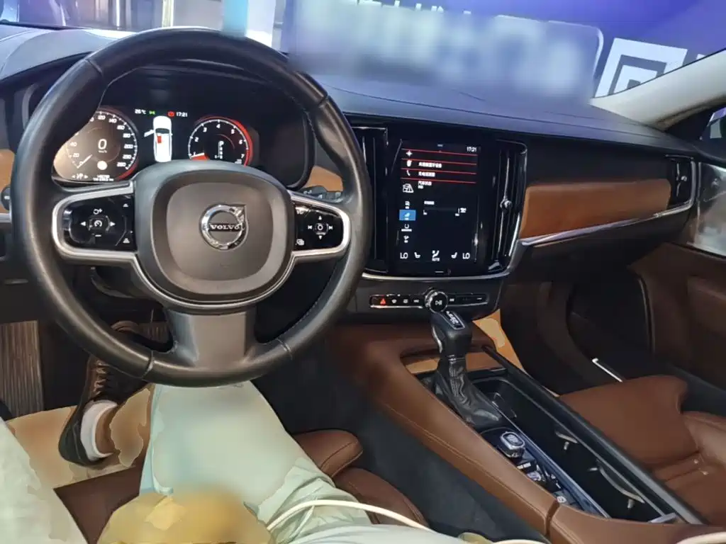 Volvo S90 2018 — фото 10