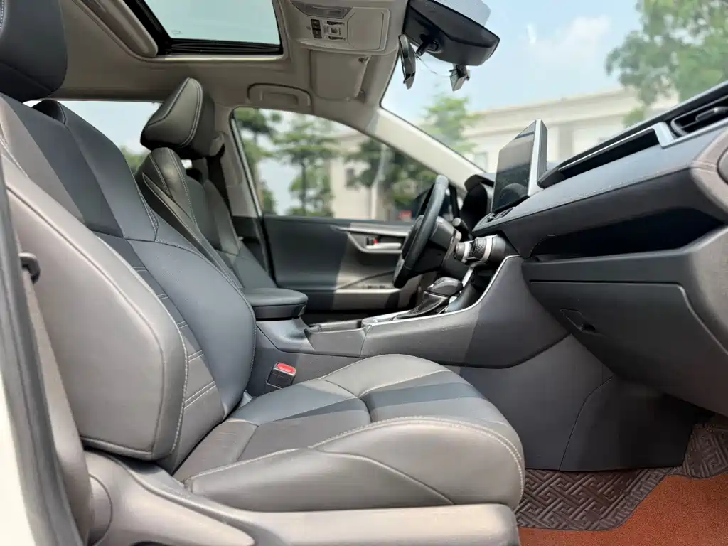 Toyota Wildlander 2023 — фото 13