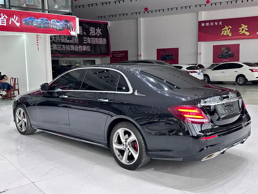 Mercedes-Benz E-Class 2018 — фото 9