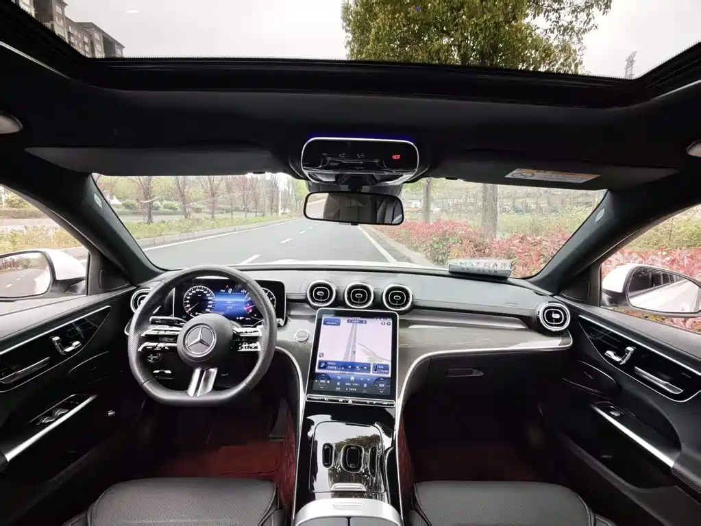 Mercedes-Benz C-Class 2023 — фото 8