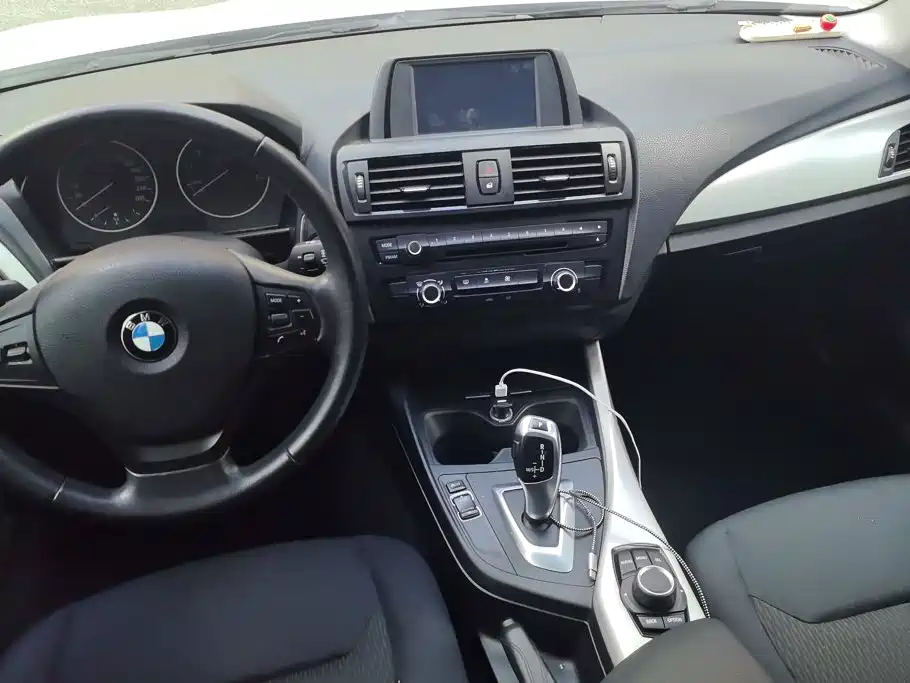 BMW 1 Series 2014 — фото 12