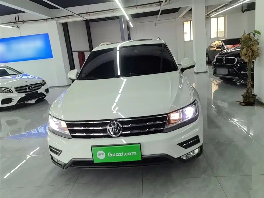 Volkswagen Tiguan L 2020 — фото 3