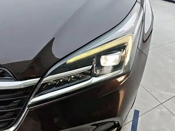 Buick Envision Plus 2020