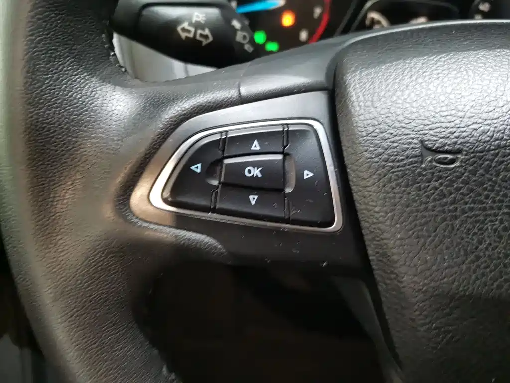Ford Focus 2018 — фото 13