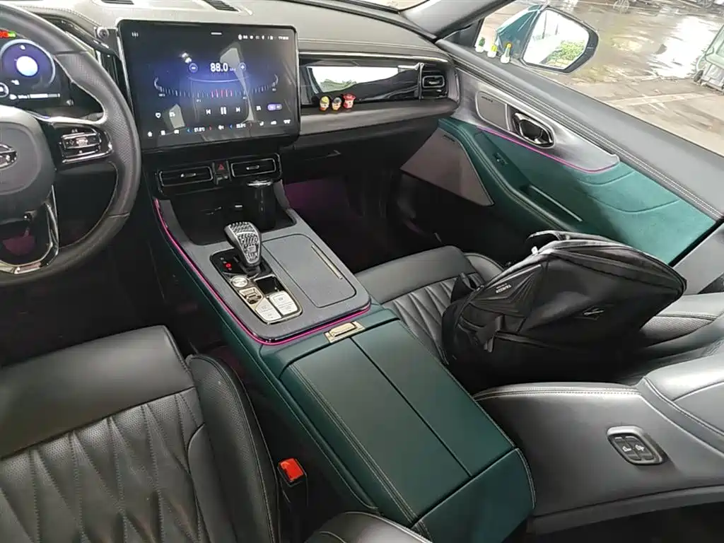 GAC Motor Trumpchi GS8 2023 — фото 14