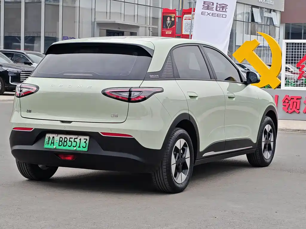 Geely Galaxy Starwish 2025 — фото 9