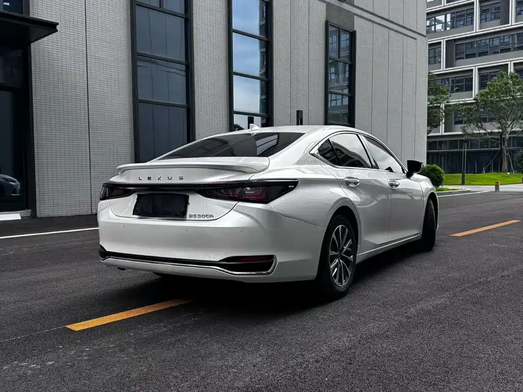 Lexus ES 2025 — фото 9