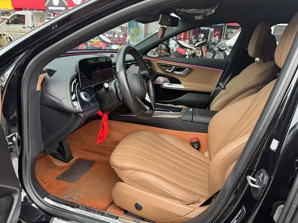 Mercedes-Benz E-Class 2024