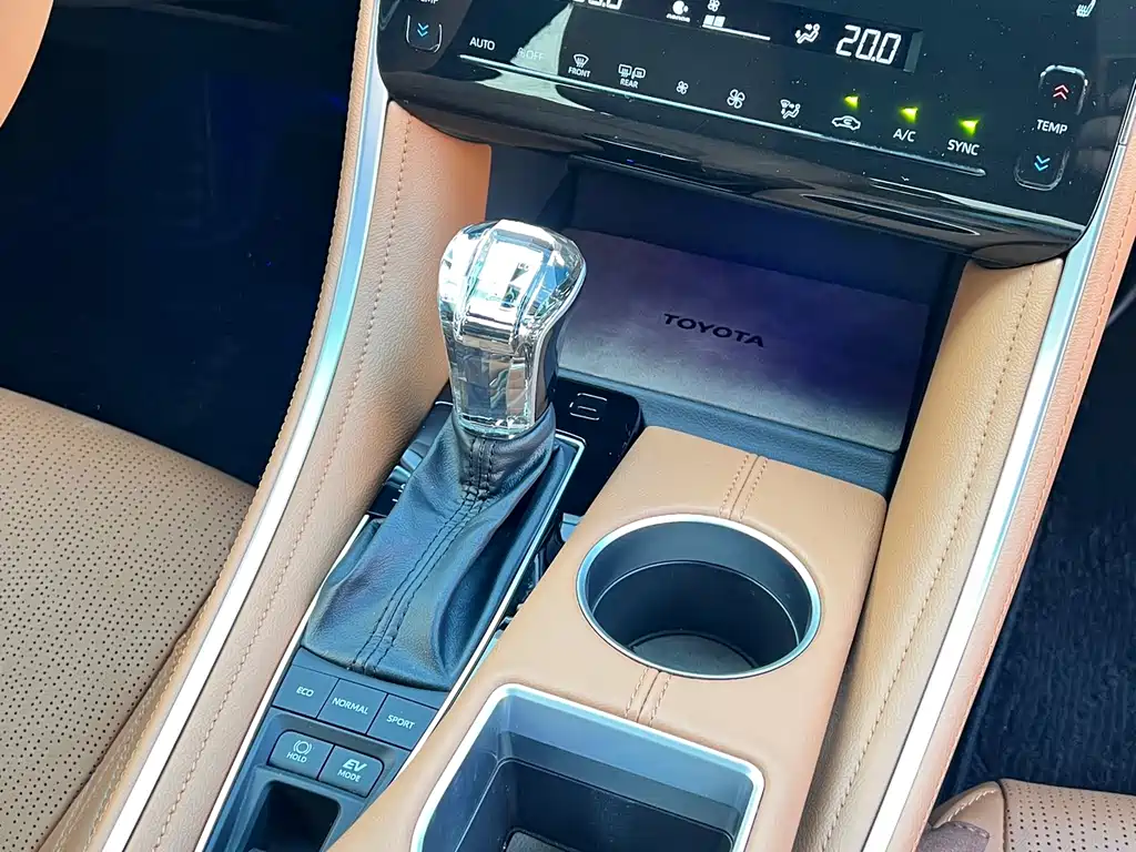 Toyota Avalon 2022 — фото 12