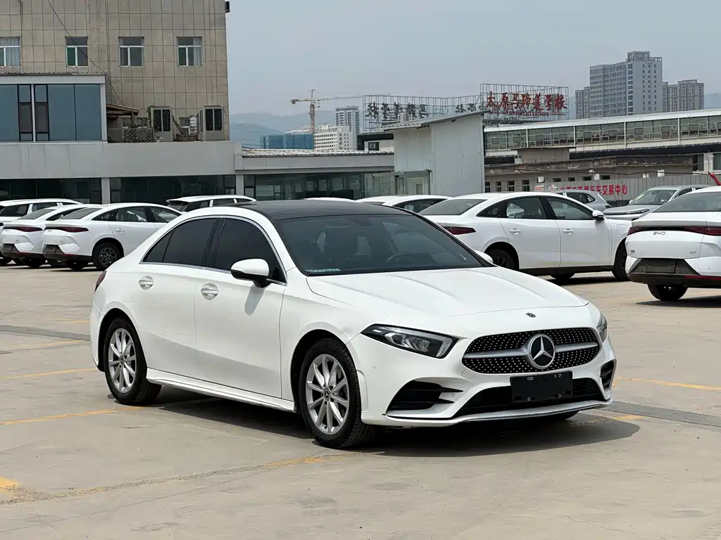 Mercedes-Benz A-Class 2021 — фото 3