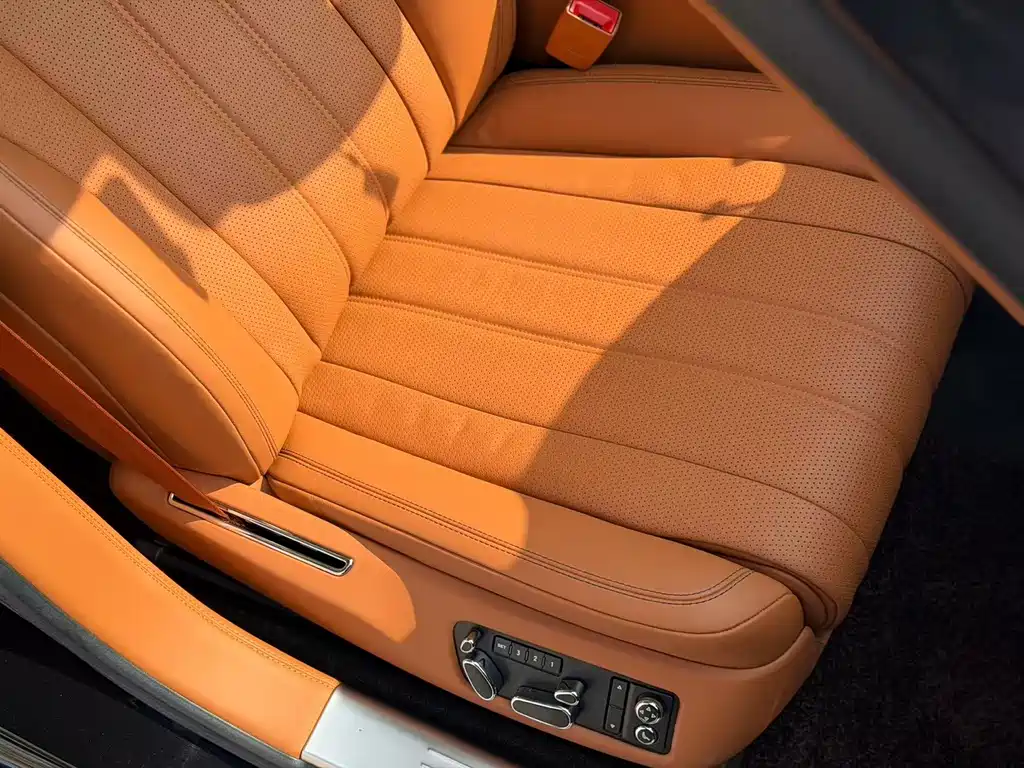 Bentley Flying Spur 2015 — фото 8