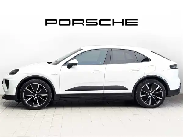 Porsche Macan New Energy 2025