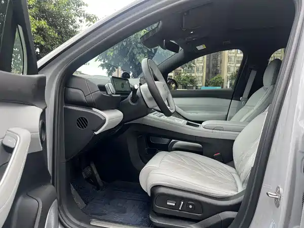 NIO ES6 2025