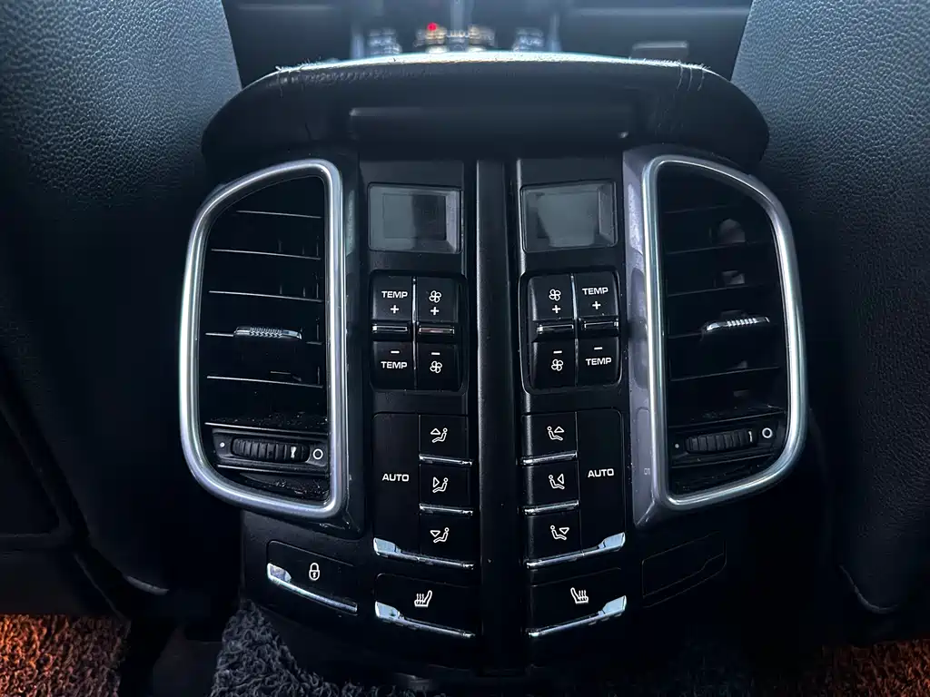 Porsche Cayenne 2014 — фото 14