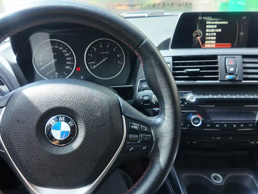 BMW 1 Series 2014 — фото 15