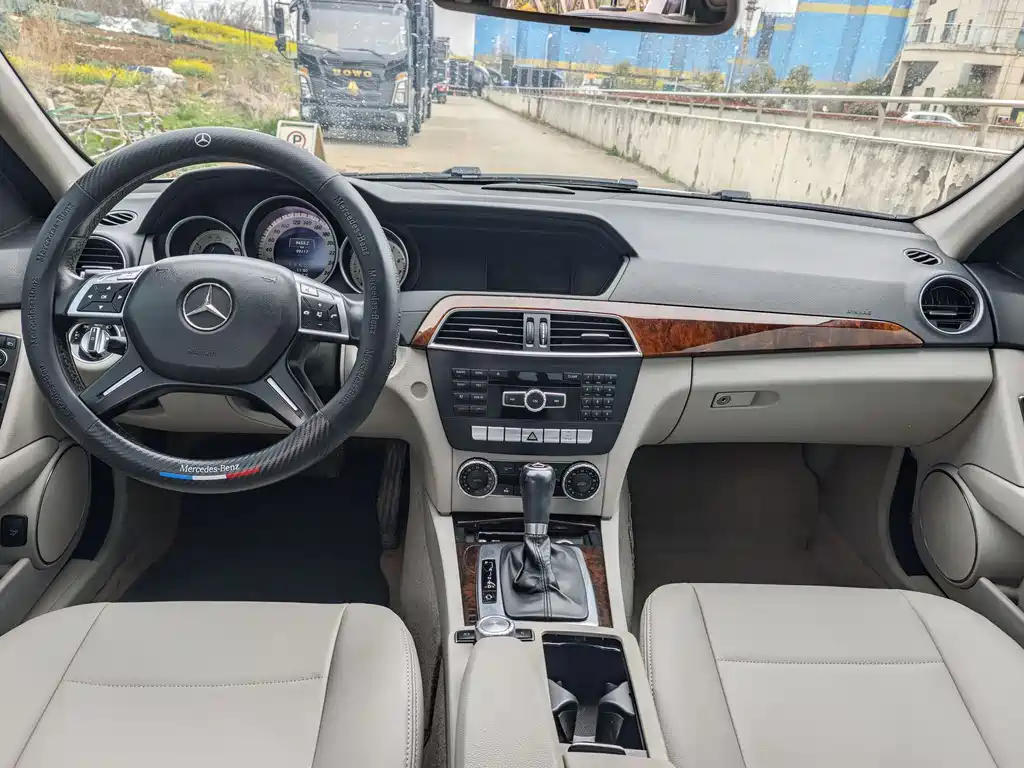 Mercedes-Benz C-Class 2014 — фото 6