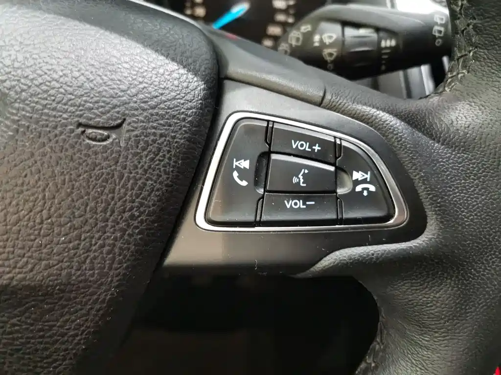 Ford Focus 2018 — фото 14