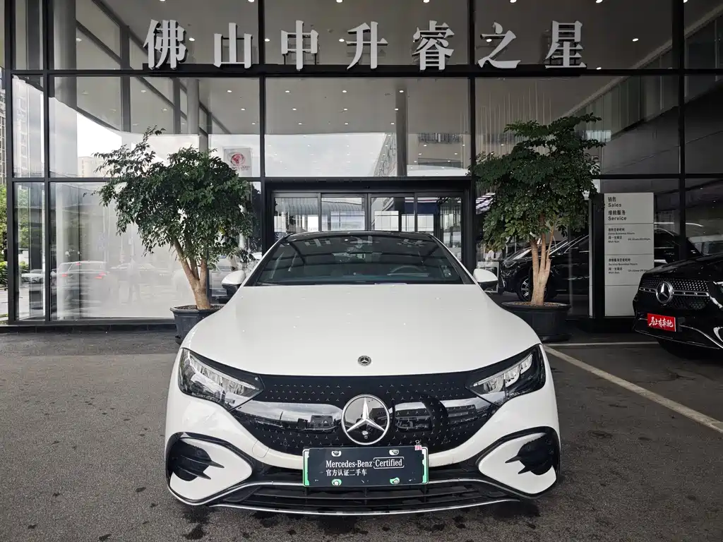 Mercedes-Benz EQE 2025