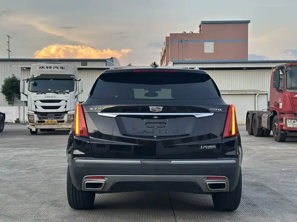 Cadillac XT5 2021 — фото 8