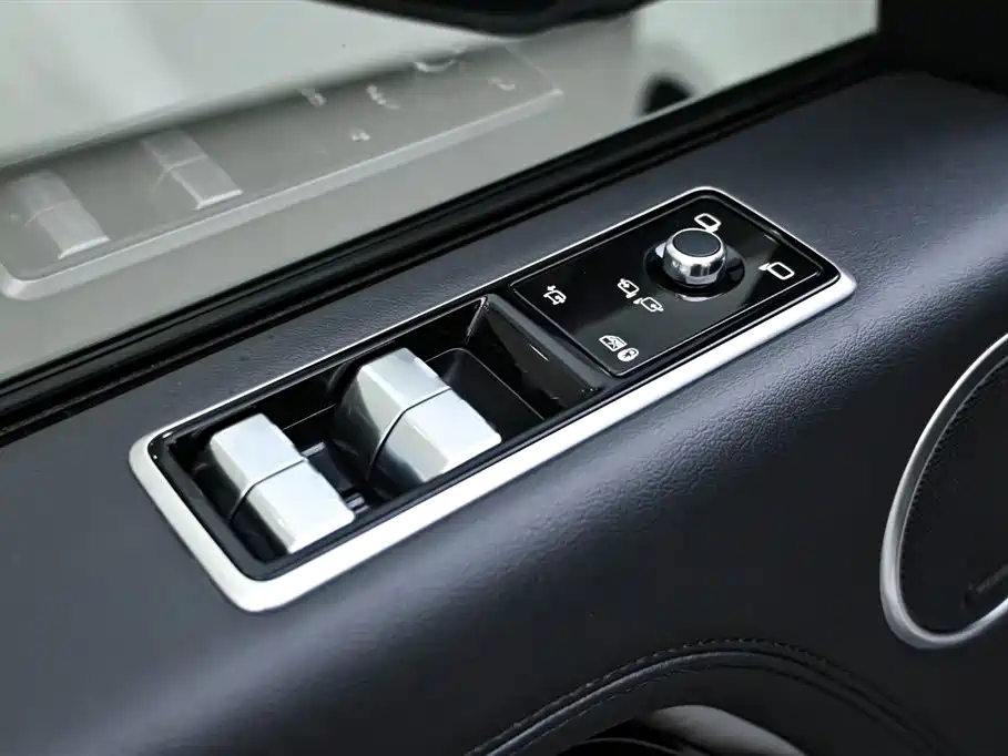 Land Rover Range Rover 2022 — фото 18