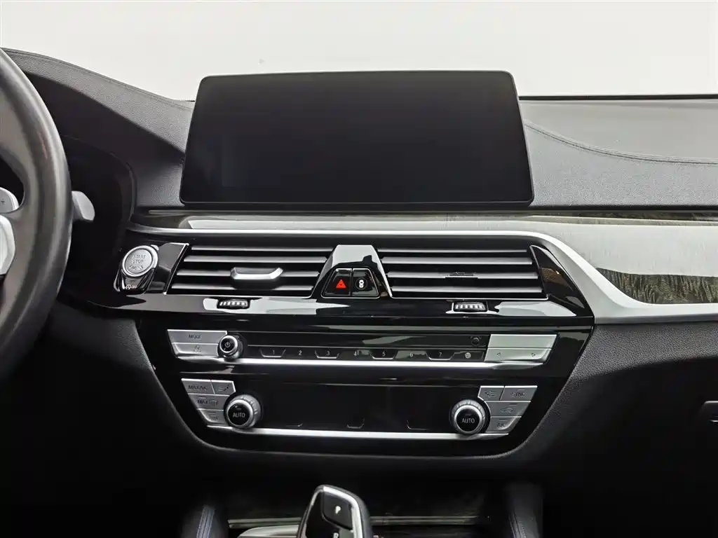 BMW 6 Series GT 2020 — фото 12