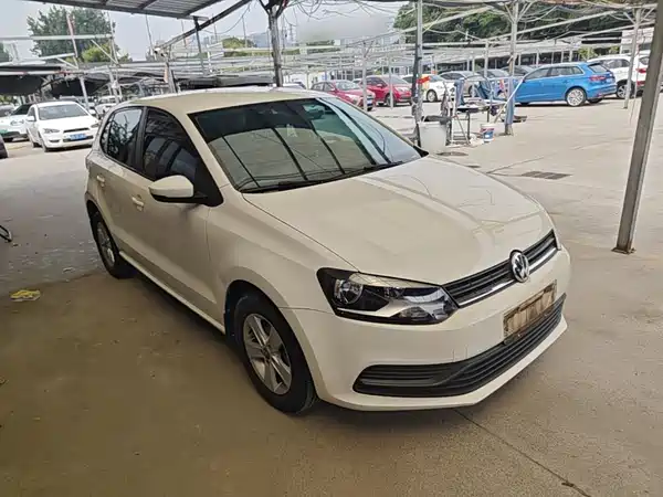 Volkswagen Polo 2016