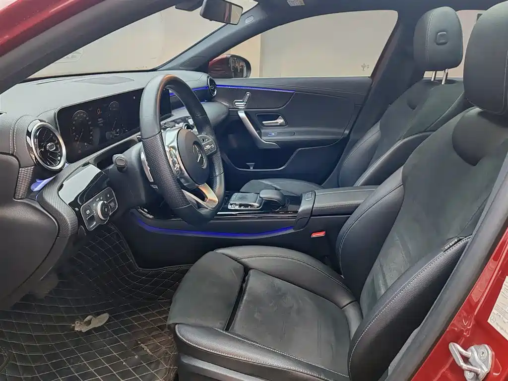 Mercedes-Benz A-Class 2019 — фото 13