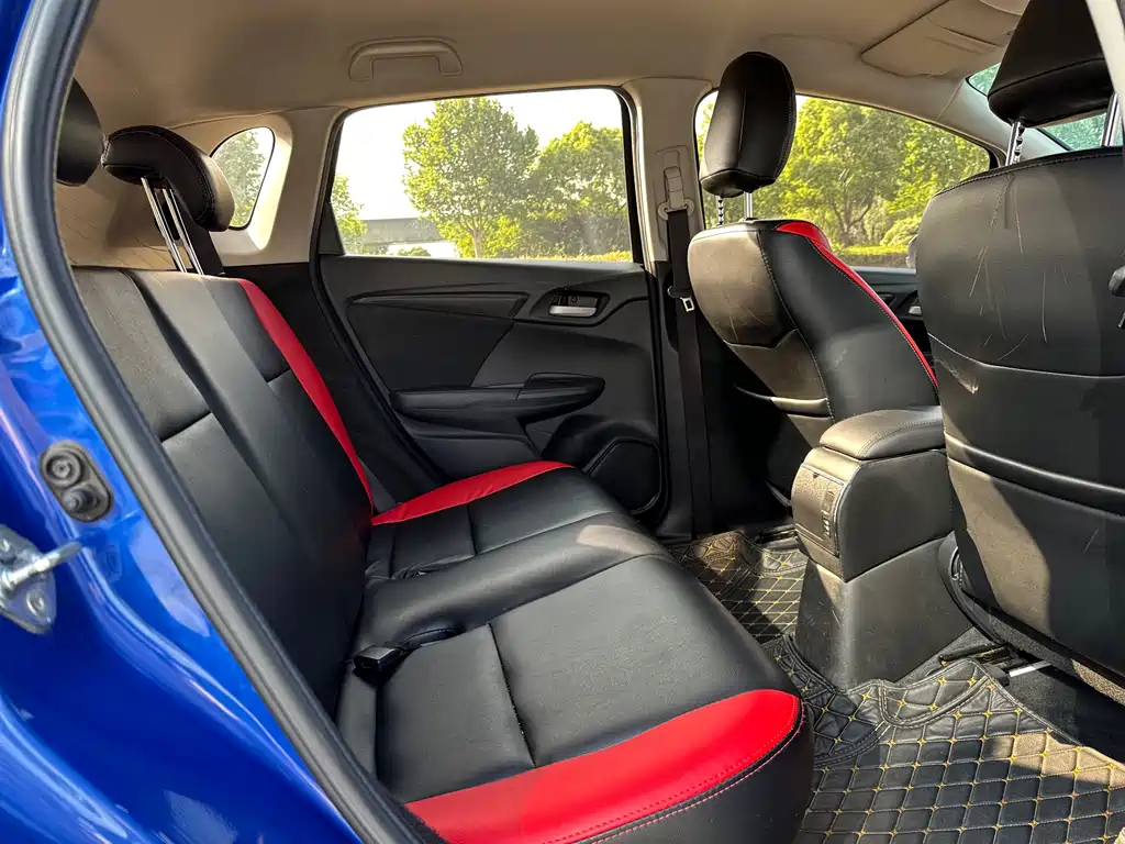Honda Fit 2016 — фото 10