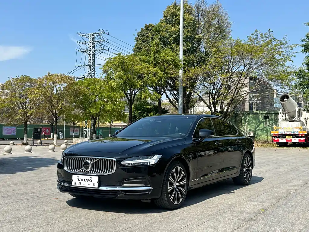 Volvo S90 2022 — фото 1