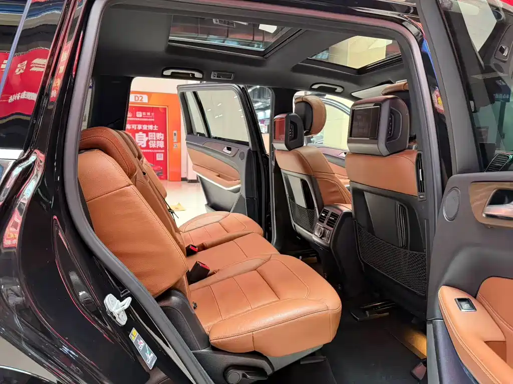 Mercedes-Benz GLS 2018 — фото 13