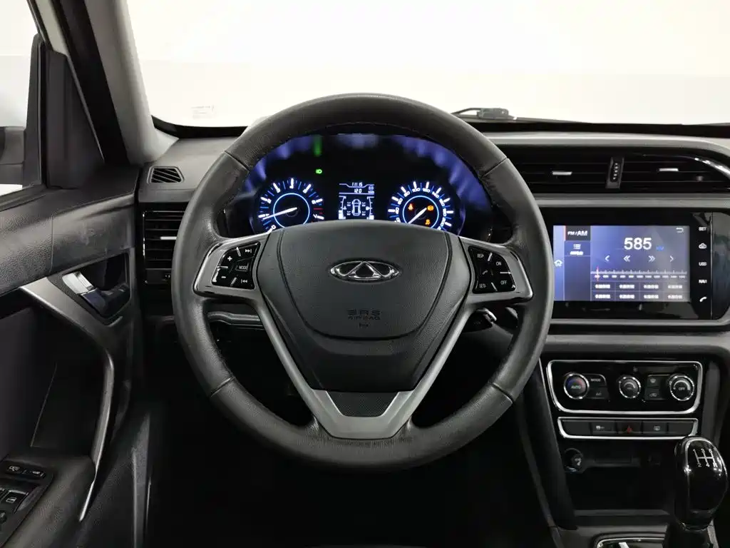 Chery Tiggo 3 2018 — фото 11