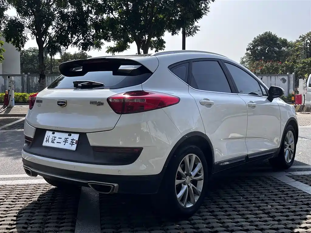 Geely Emgrand GS 2018 — фото 13
