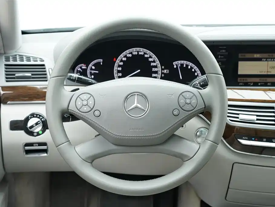 Mercedes-Benz S-Class 2011 — фото 15