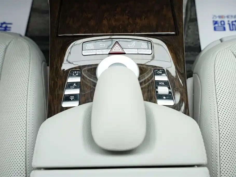 Mercedes-Benz S-Class 2011 — фото 19